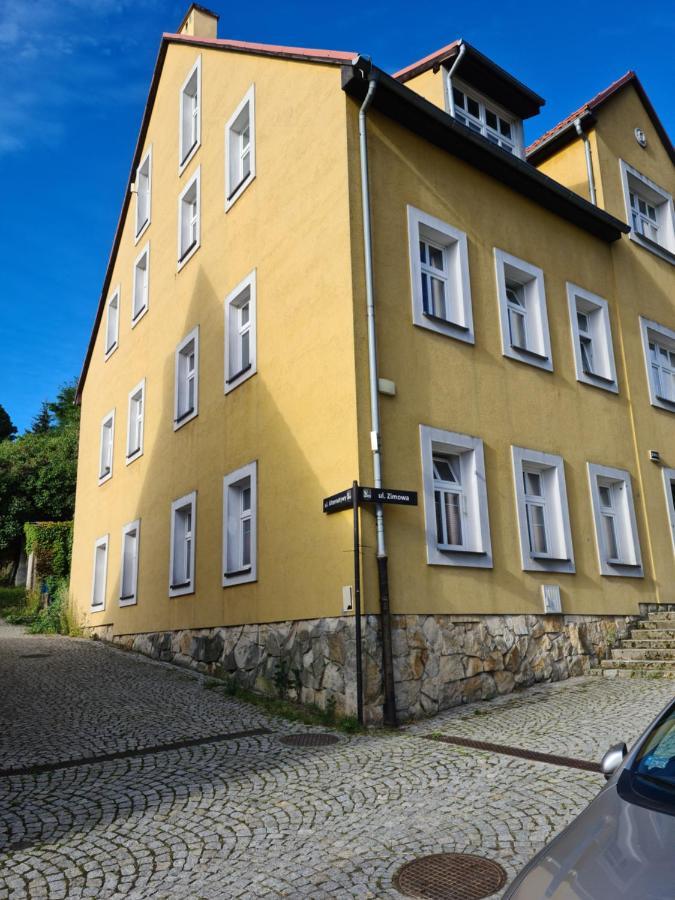 Apartament W Starej Szkole Apartment Srebrna Gora Luaran gambar