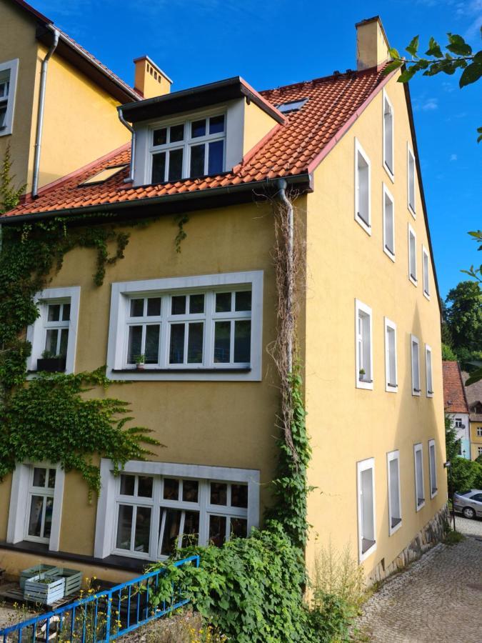 Apartament W Starej Szkole Apartment Srebrna Gora Luaran gambar