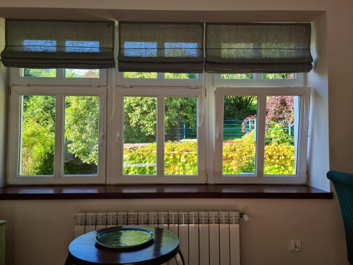 Apartament W Starej Szkole Apartment Srebrna Gora Luaran gambar
