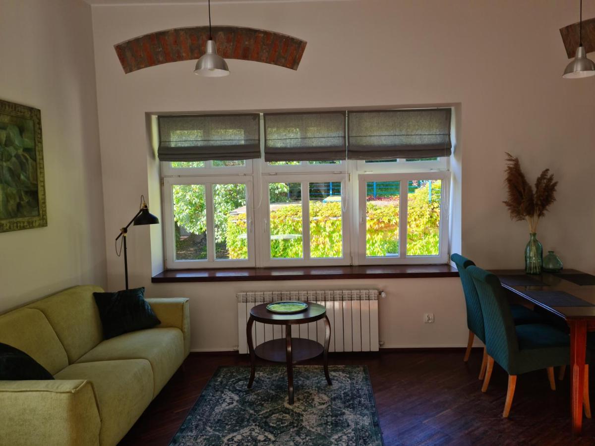 Apartament W Starej Szkole Apartment Srebrna Gora Luaran gambar