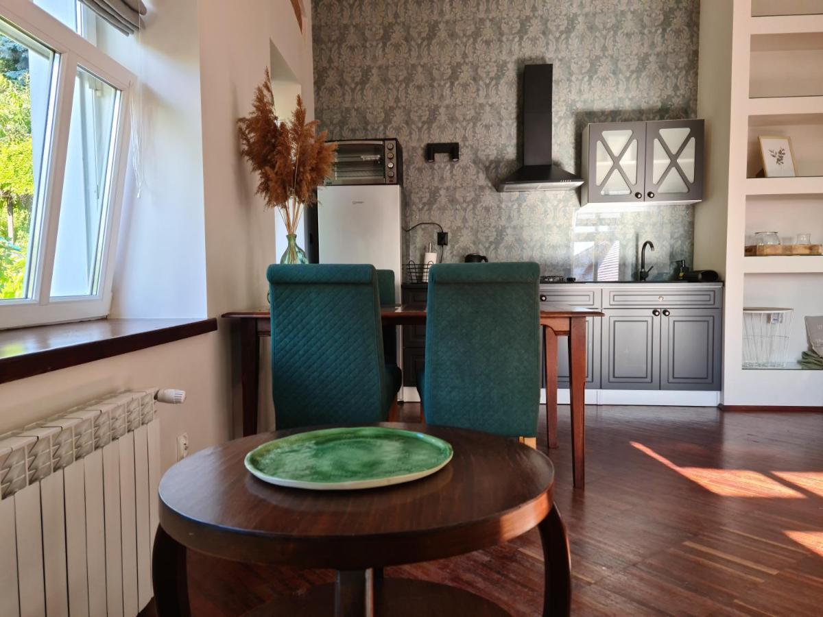 Apartament W Starej Szkole Apartment Srebrna Gora Luaran gambar